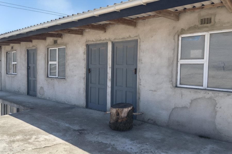 7 Bedroom Property for Sale in Bongweni Western Cape